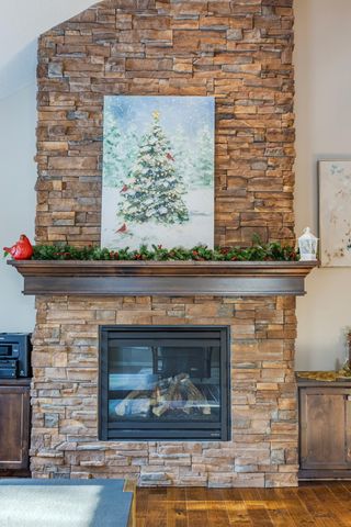 16899 E Lake Drive, Lakeville, MN 55044