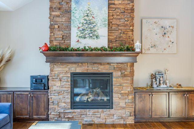 16899 E Lake Drive, Lakeville, MN 55044