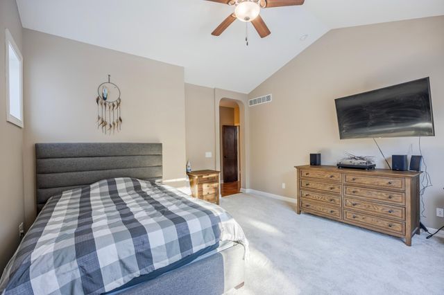 16899 E Lake Drive, Lakeville, MN 55044