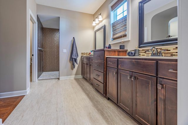 16899 E Lake Drive, Lakeville, MN 55044