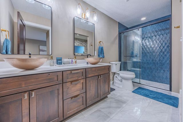 16899 E Lake Drive, Lakeville, MN 55044