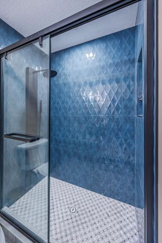 16899 E Lake Drive, Lakeville, MN 55044