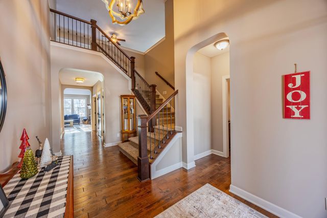 16899 E Lake Drive, Lakeville, MN 55044