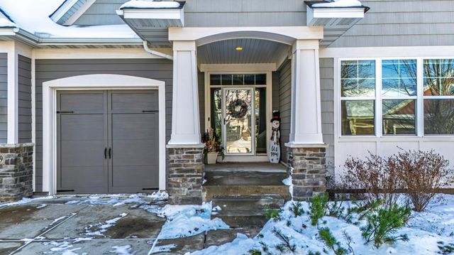 16899 E Lake Drive, Lakeville, MN 55044