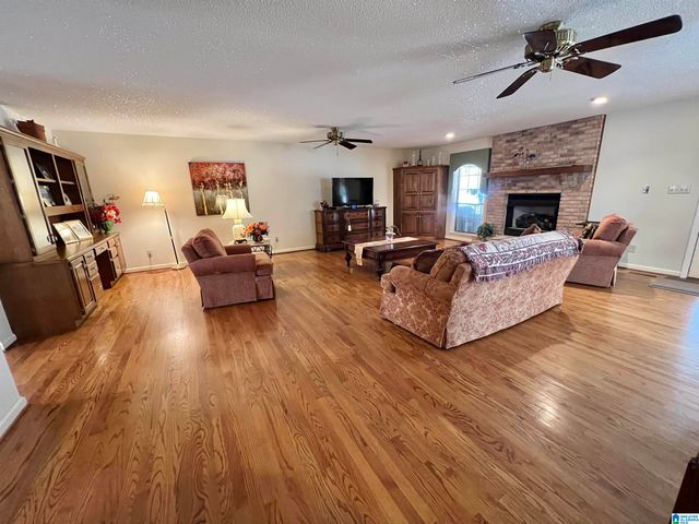 250 CROSSHILL LANE, Warrior, AL 35180