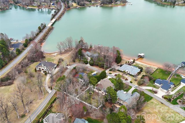 166 Wilson Lake Road, Mooresville, NC 28117