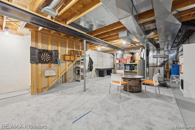 9297 6 Mile Road, Salem Township, MI 48168