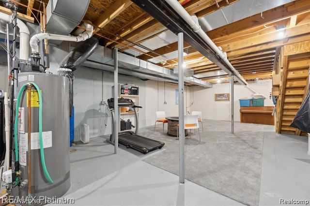 9297 6 Mile Road, Salem Township, MI 48168