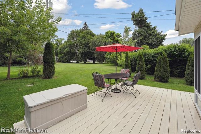 9297 6 Mile Road, Salem Township, MI 48168