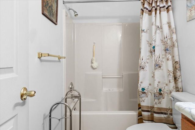 1297 Flowing Spring RD, Buchanan, VA 24066