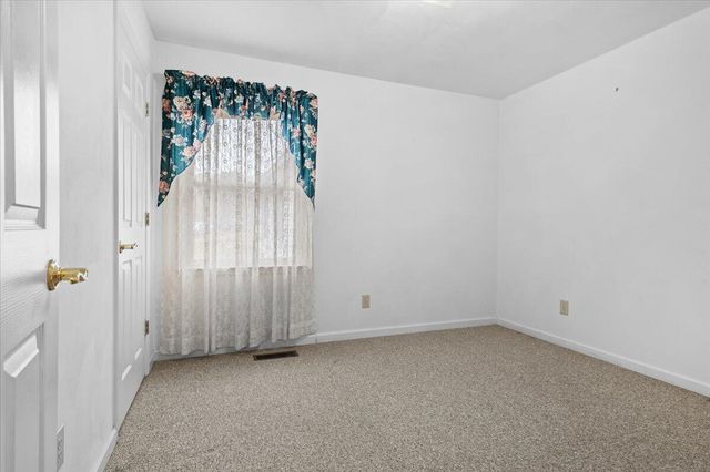 1297 Flowing Spring RD, Buchanan, VA 24066