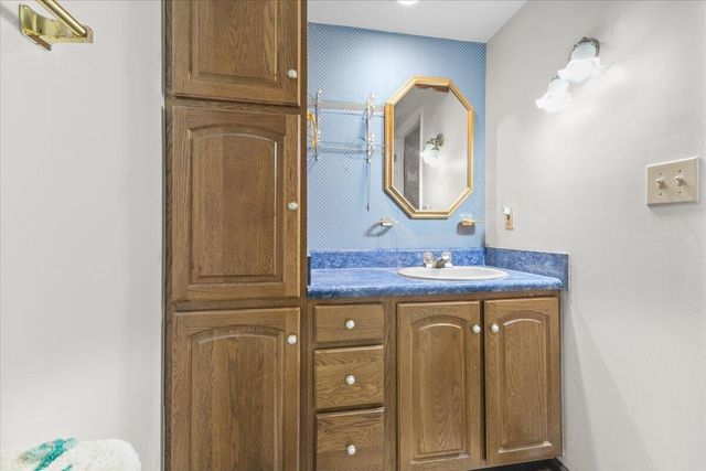 1297 Flowing Spring RD, Buchanan, VA 24066