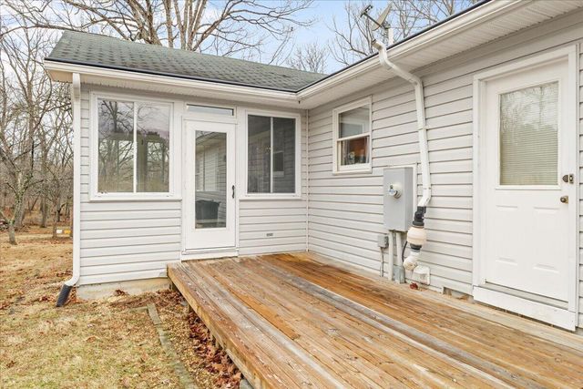 1297 Flowing Spring RD, Buchanan, VA 24066