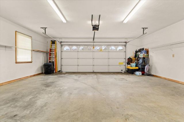 1297 Flowing Spring RD, Buchanan, VA 24066