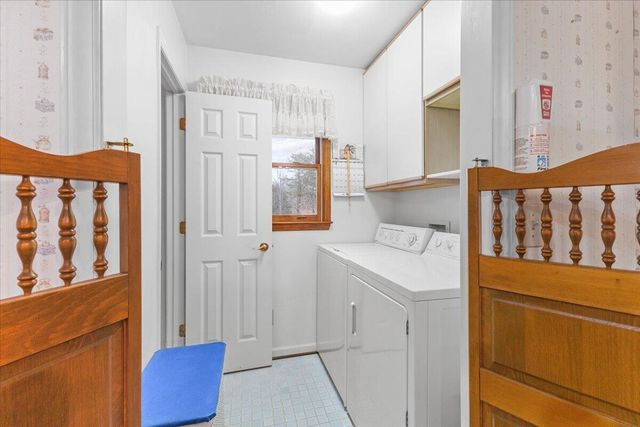 1297 Flowing Spring RD, Buchanan, VA 24066