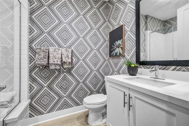 327 Novel, Irvine, CA 92618