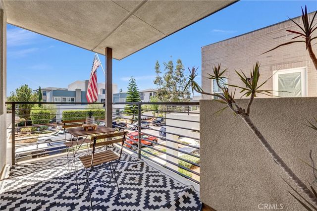327 Novel, Irvine, CA 92618