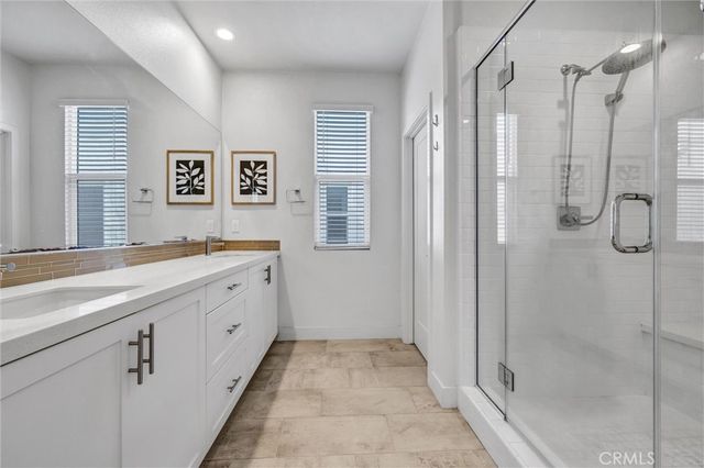 327 Novel, Irvine, CA 92618