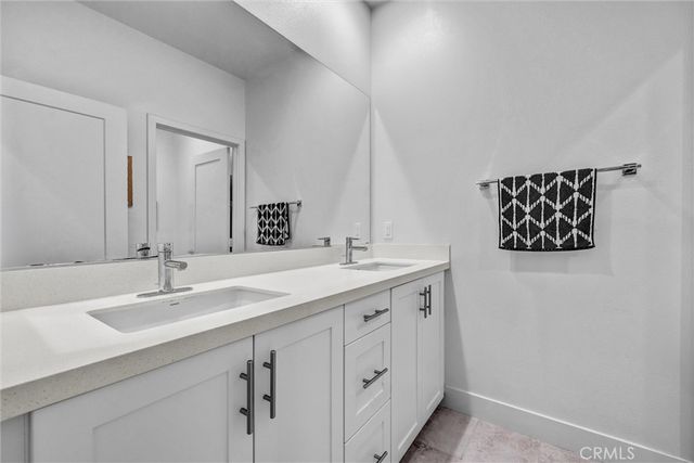 327 Novel, Irvine, CA 92618