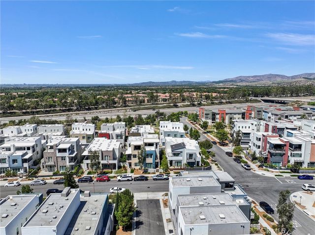327 Novel, Irvine, CA 92618