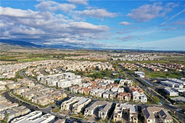 327 Novel, Irvine, CA 92618