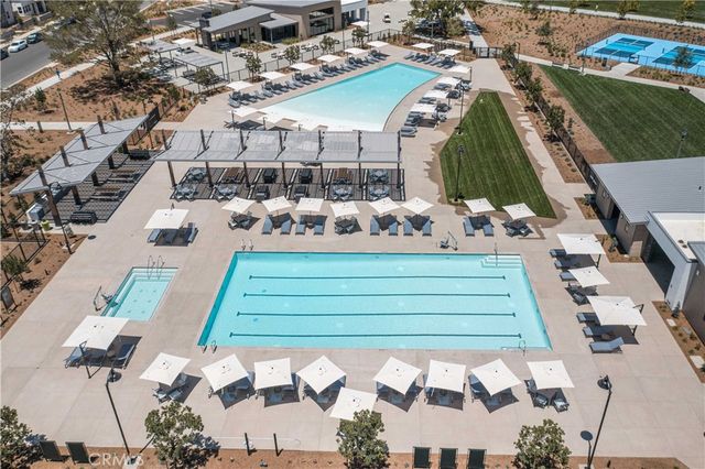 327 Novel, Irvine, CA 92618