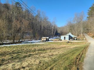 2839 Teges Creek Road, Manchester, KY 40962
