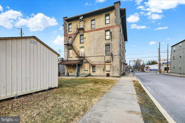 200 W LANCASTER AVE, Reading, PA 19607
