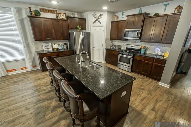 11383 Legacy Oaks Ln, Gonzales, LA 70737