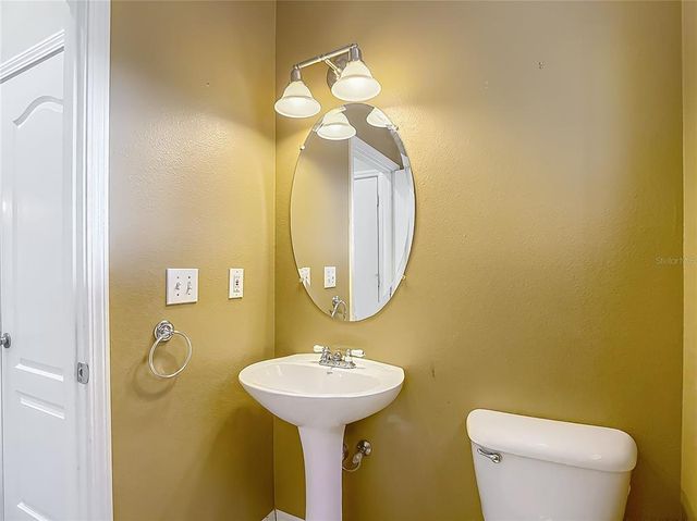 8576 SANDY BEACH ST, Tampa, FL 33634