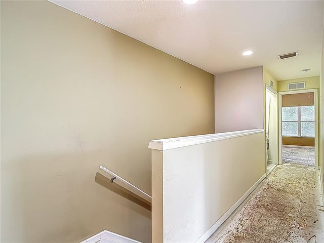8576 SANDY BEACH ST, Tampa, FL 33634