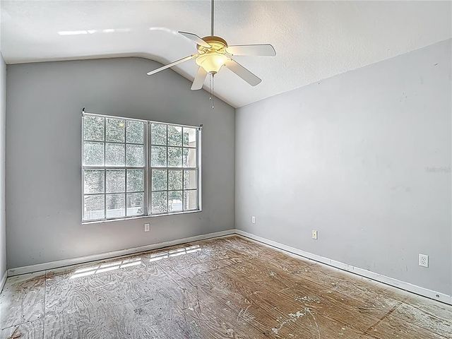 8576 SANDY BEACH ST, Tampa, FL 33634