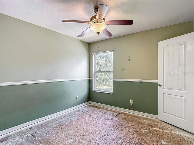 8576 SANDY BEACH ST, Tampa, FL 33634