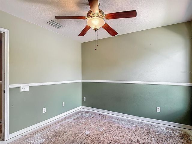 8576 SANDY BEACH ST, Tampa, FL 33634