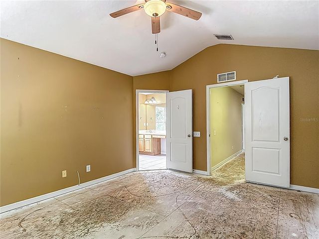 8576 SANDY BEACH ST, Tampa, FL 33634