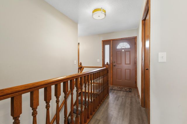 3404 Red Oak Circle N, Burnsville, MN 55337