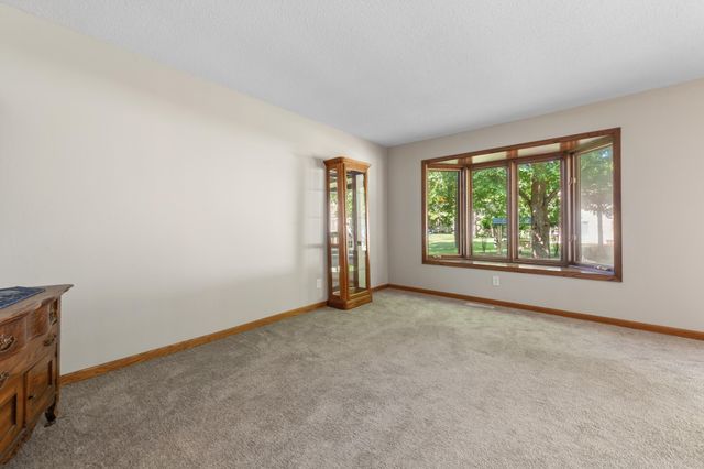 3404 Red Oak Circle N, Burnsville, MN 55337