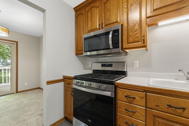 3404 Red Oak Circle N, Burnsville, MN 55337