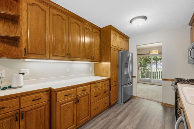 3404 Red Oak Circle N, Burnsville, MN 55337