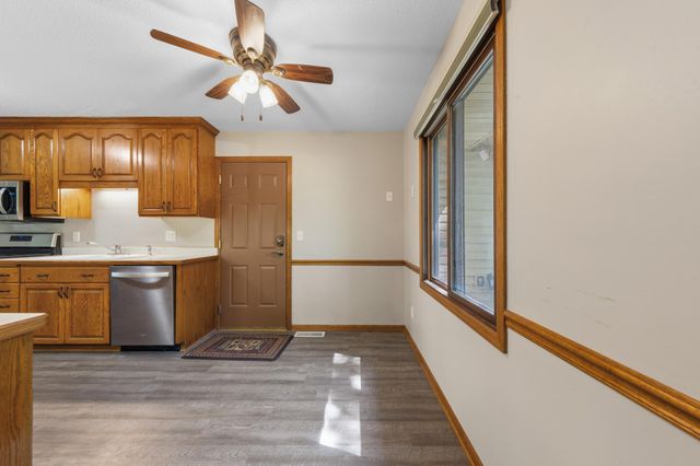3404 Red Oak Circle N, Burnsville, MN 55337