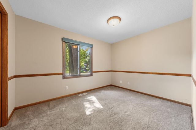 3404 Red Oak Circle N, Burnsville, MN 55337