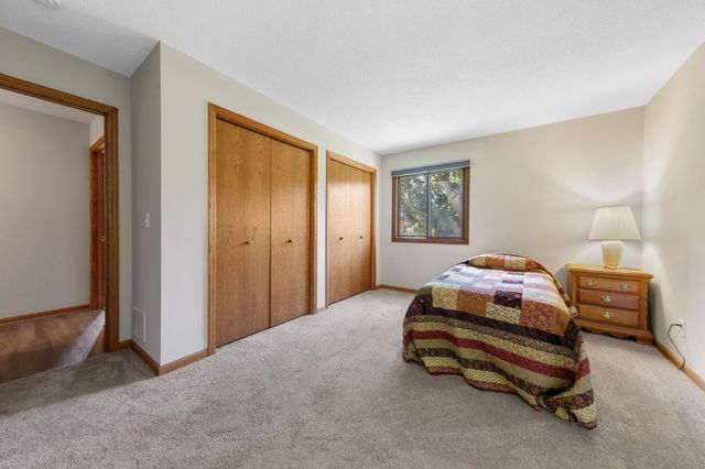 3404 Red Oak Circle N, Burnsville, MN 55337