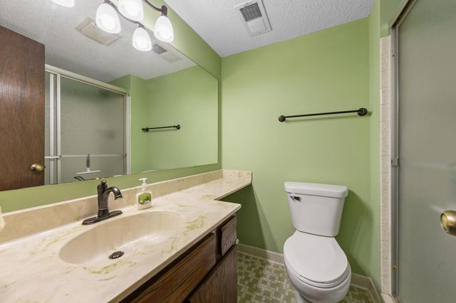 3404 Red Oak Circle N, Burnsville, MN 55337