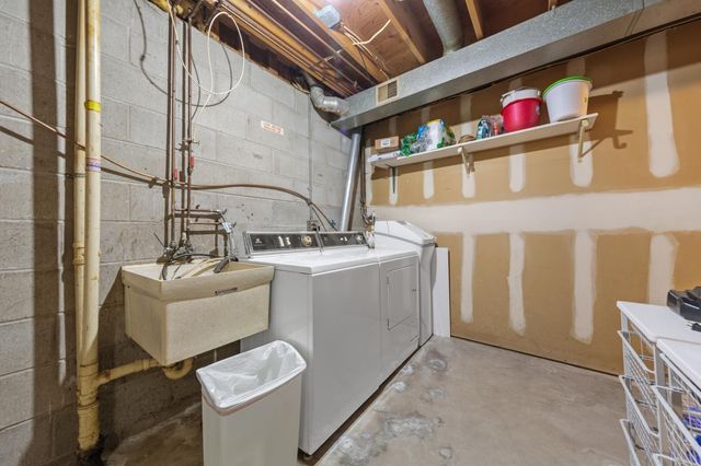 3404 Red Oak Circle N, Burnsville, MN 55337