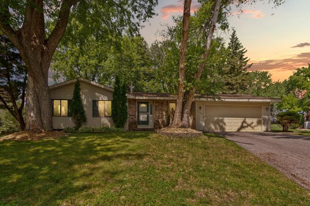 3404 Red Oak Circle N, Burnsville, MN 55337