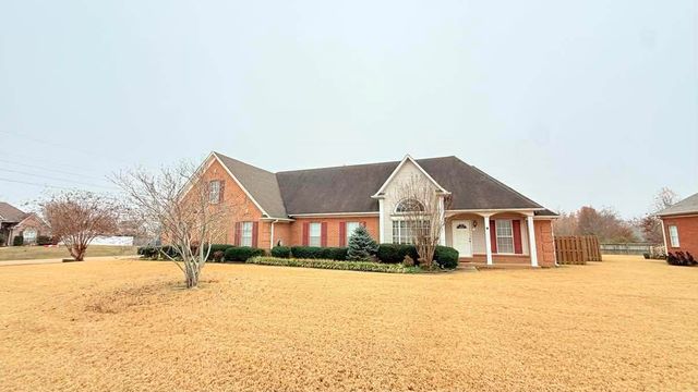 1180 WILLIAMSBURG DR, Atoka, TN 38004