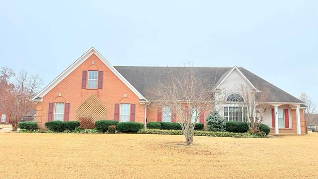 1180 WILLIAMSBURG DR, Atoka, TN 38004