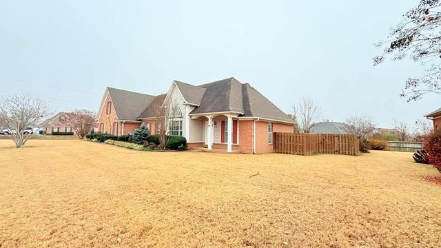 1180 WILLIAMSBURG DR, Atoka, TN 38004