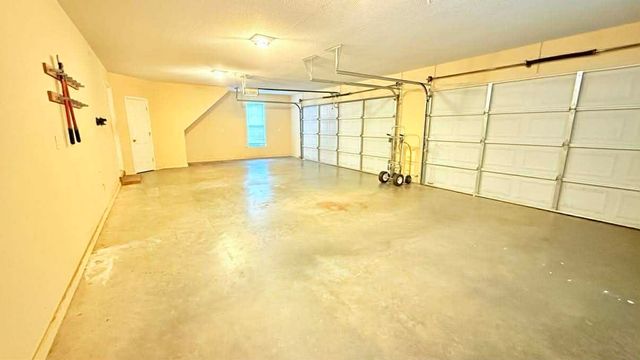 1180 WILLIAMSBURG DR, Atoka, TN 38004