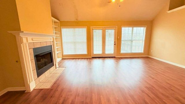 1180 WILLIAMSBURG DR, Atoka, TN 38004